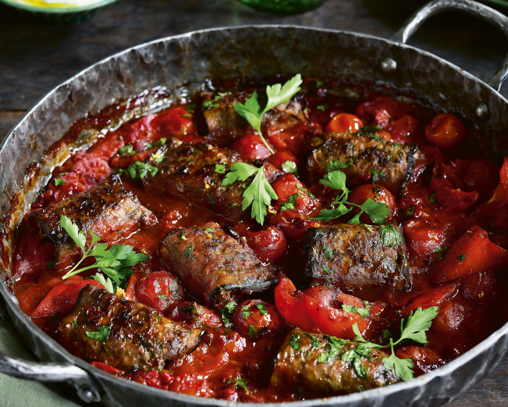 Aubergine-gehaktrolletjes in tomatensaus