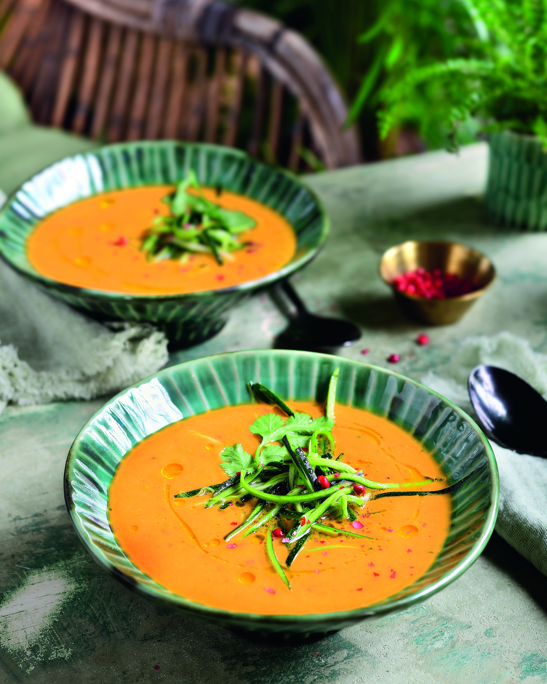 Thaise pompoensoep met courgettenoedels